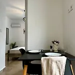 Cozy Stay, Steps From The - El Greco No 5