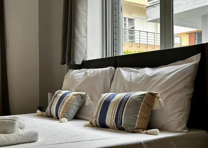 El Greco In Town, Near The & Port - No 5 *